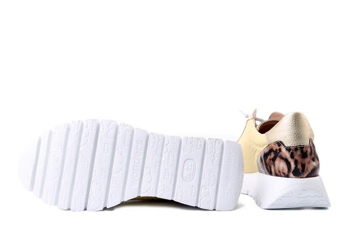 WONDERS A-24100 vanila, półbuty damskie